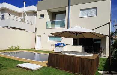 Imagem: A casa em condomínio possui 3 Dormitórios, 5 Banheiros, 4