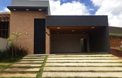 Imagem: A casa em condomínio possui 3 Dormitórios, 4 Banheiros, 2