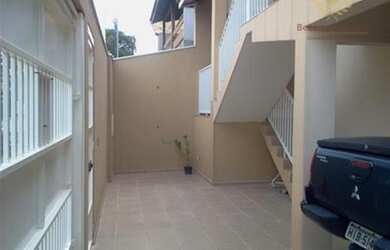 Imagem: A casa possui 4 Dormitórios, 5 Banheiros, 5 Vagas na garagem