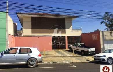 Imagem: O depósito possui 2 Vagas na garagem, 343m² de Área e está