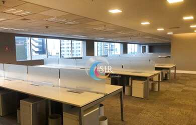 Imagem: O depósito possui 5 Vagas na garagem e 507m² de Área e está