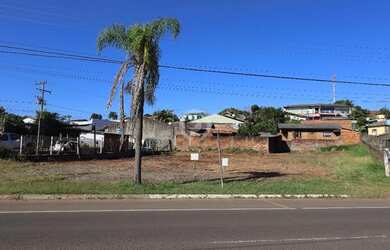 Imagem: O terreno possui 410m² de Área e está localizado em Centro