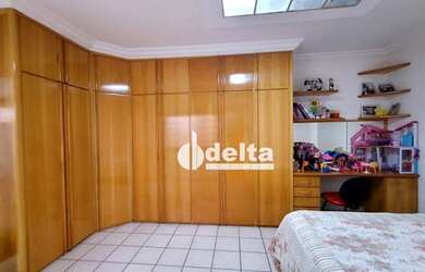 Imagem 7: Casa com 3 dormitórios, 240 m² - venda por R$ 570.000,00 ou aluguel por R$ 3.000,00 - Segi