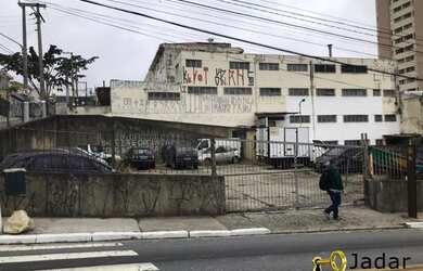 Imagem: O terreno possui 800m² de Área e está localizado em Vila