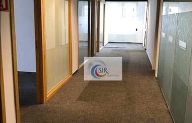 Imagem: O depósito possui 5 Vagas na garagem, 503m² de Área e está