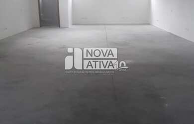 Imagem: O depósito possui 2 Vagas na garagem, 160m² de Área e está