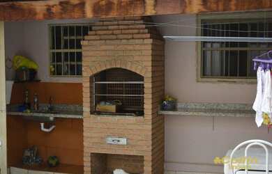 Imagem: A casa possui 3 Dormitórios, 4 Banheiros e 160m² de Área