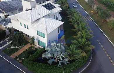 Imagem: A casa em condomínio possui 4 Dormitórios, 5 Banheiros, 4