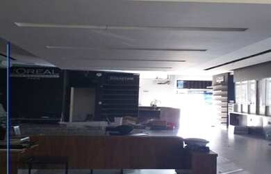 Imagem: O depósito possui 5 Vagas na garagem, 299m² de Área e está