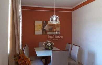 Imagem: A casa possui 3 Dormitórios, 3 Banheiros, 2 Vagas na garagem