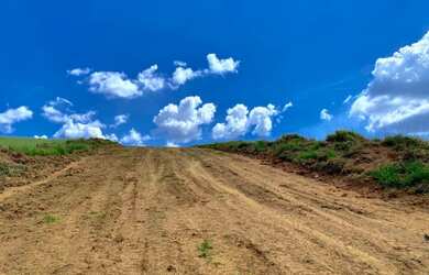 Imagem 3: EM NAZARÉ PAULISTA TERRENOS BARATOS