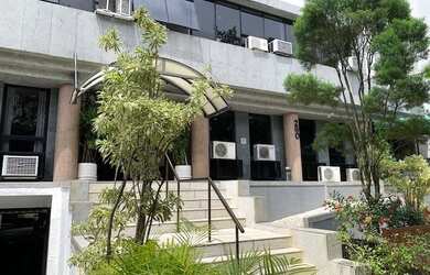 Imagem: O depósito possui 1 Vaga na garagem, 100m² de Área e está