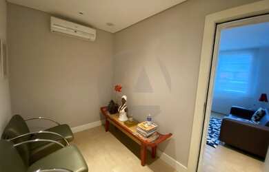 Imagem: O depósito possui 1 Vaga na garagem, 41m² de Área e está