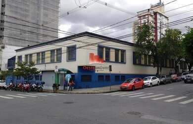 Imagem: O depósito possui 2000m² de Área e está localizado em Barro