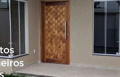 Imagem: A casa possui 3 Dormitórios, 3 Banheiros, 2 Vagas na garagem