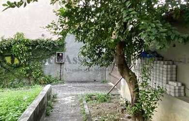 Imagem: O terreno possui 360m² de Área, Imóvel novo e está localizado