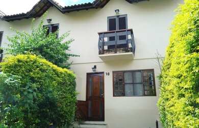 Imagem: A casa em condomínio possui 2 Dormitórios, 2 Banheiros, 2