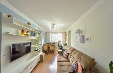 Imagem: O apartamento possui 2 Dormitórios, 1 Banheiro, 1 Vaga na garagem