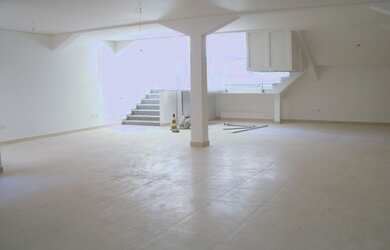 Imagem: O depósito possui 180m² de Área, Imóvel novo e está localizado