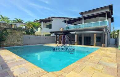 Imagem: A casa em condomínio possui 4 Dormitórios, 4 Banheiros, 3