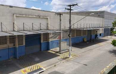 Imagem: O depósito possui 5 Vagas na garagem, 2.949m² de Área e