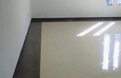 Imagem: A casa possui 3 Dormitórios, 3 Banheiros, 3 Vagas na garagem