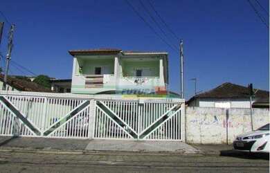 Imagem: A casa possui 3 Dormitórios, 1 Banheiro, 1 Vaga na garagem