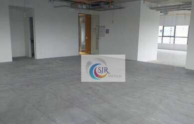 Imagem: O depósito possui 5 Vagas na garagem, 404m² de Área e está