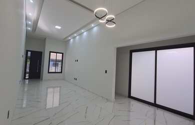 Imagem: A casa possui 1 Dormitório, 1 Banheiro, 2 Vagas na garagem