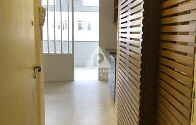 Imagem: A kitnet possui 1 Dormitório, 1 Banheiro, 32m² de Área e