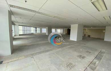 Imagem: O depósito para alugar possui 5 Vagas na garagem e 504m² de