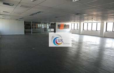 Imagem: O depósito possui 5 Vagas na garagem, 600m² de Área e está