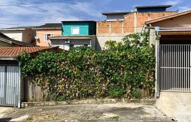 Imagem: O terreno possui 137m² de Área e está localizado em Altos