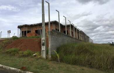Imagem 4: Casa em Condomínio para Venda - Cerejeiras, Guararema - 257m², 8 vagas