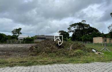 Imagem: O terreno possui 360m² de Área e está localizado em Itapoá