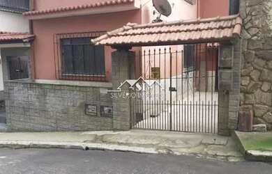 Imagem: A casa possui 2 Dormitórios, 1 Banheiro, 1 Vaga na garagem