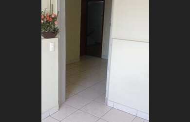 Imagem: O apartamento possui 1 Dormitório, 1 Banheiro, 32m² de Área