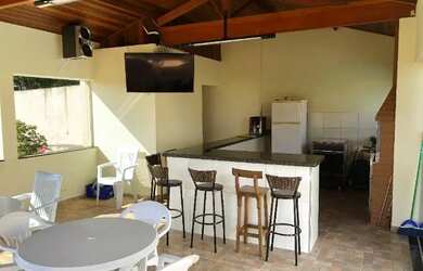 Imagem: A casa possui 5 Dormitórios, 5 Banheiros, 5 Vagas na garagem