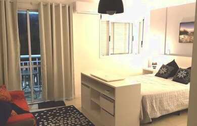 Imagem: O apartamento possui 1 Dormitório, 1 Banheiro, 1 Vaga na garagem