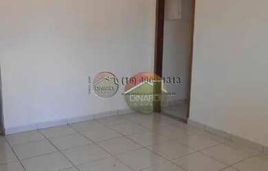 Imagem: A casa possui 2 Dormitórios, 1 Banheiro, 4 Vagas na garagem