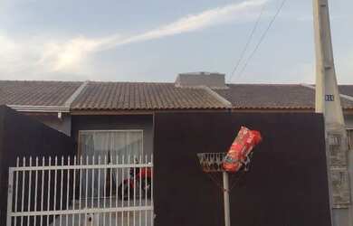 Imagem: A casa possui 2 Dormitórios, 1 Banheiro, 1 Vaga na garagem