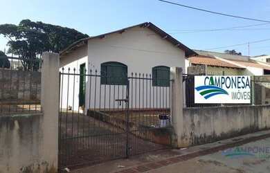 Imagem: A casa possui 3 Dormitórios, 1 Banheiro, 60m² de Área e