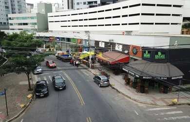 Imagem: O depósito possui 1 Vaga na garagem, 92m² de Área e está