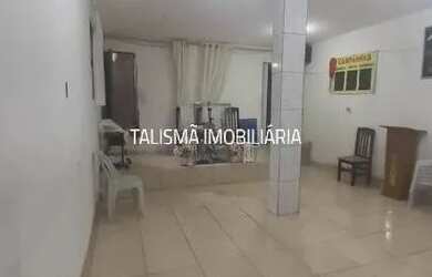 Imagem: A casa possui 2 Dormitórios, 1 Banheiro, 195m² de Área e