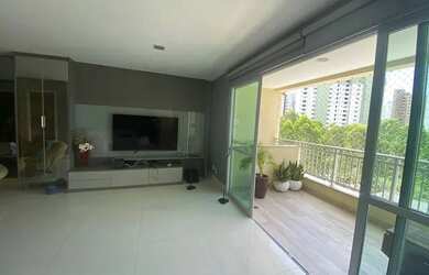 Imagem: O apartamento possui 4 Dormitórios, 5 Banheiros, 3 Vagas na