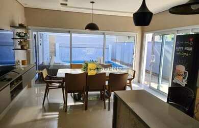 Imagem: A casa em condomínio possui 3 Dormitórios, 5 Banheiros, 4