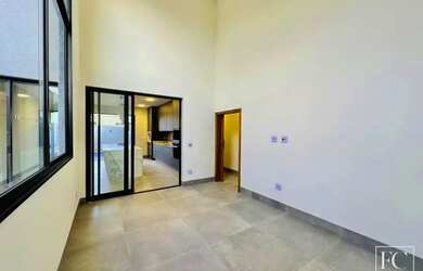 Imagem 7: Com uma fachada de tirar o fôlego, essa linda casa no Village Damha Rio...