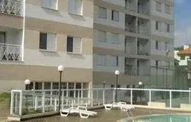 Imagem: O apartamento possui 2 Dormitórios, 1 Banheiro, 1 Vaga na garagem