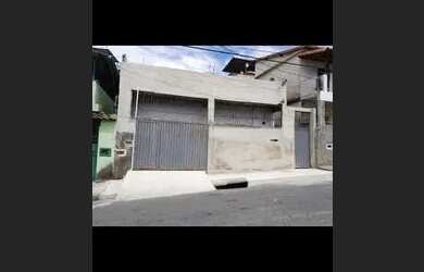 Imagem: A casa possui 1 Dormitório, 1 Banheiro, 1 Vaga na garagem