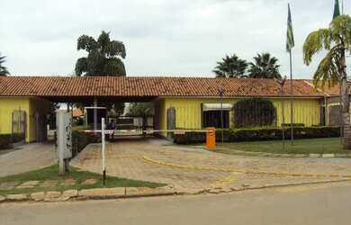 Imagem: A casa em condomínio possui 3 Dormitórios, 2 Banheiros, 2